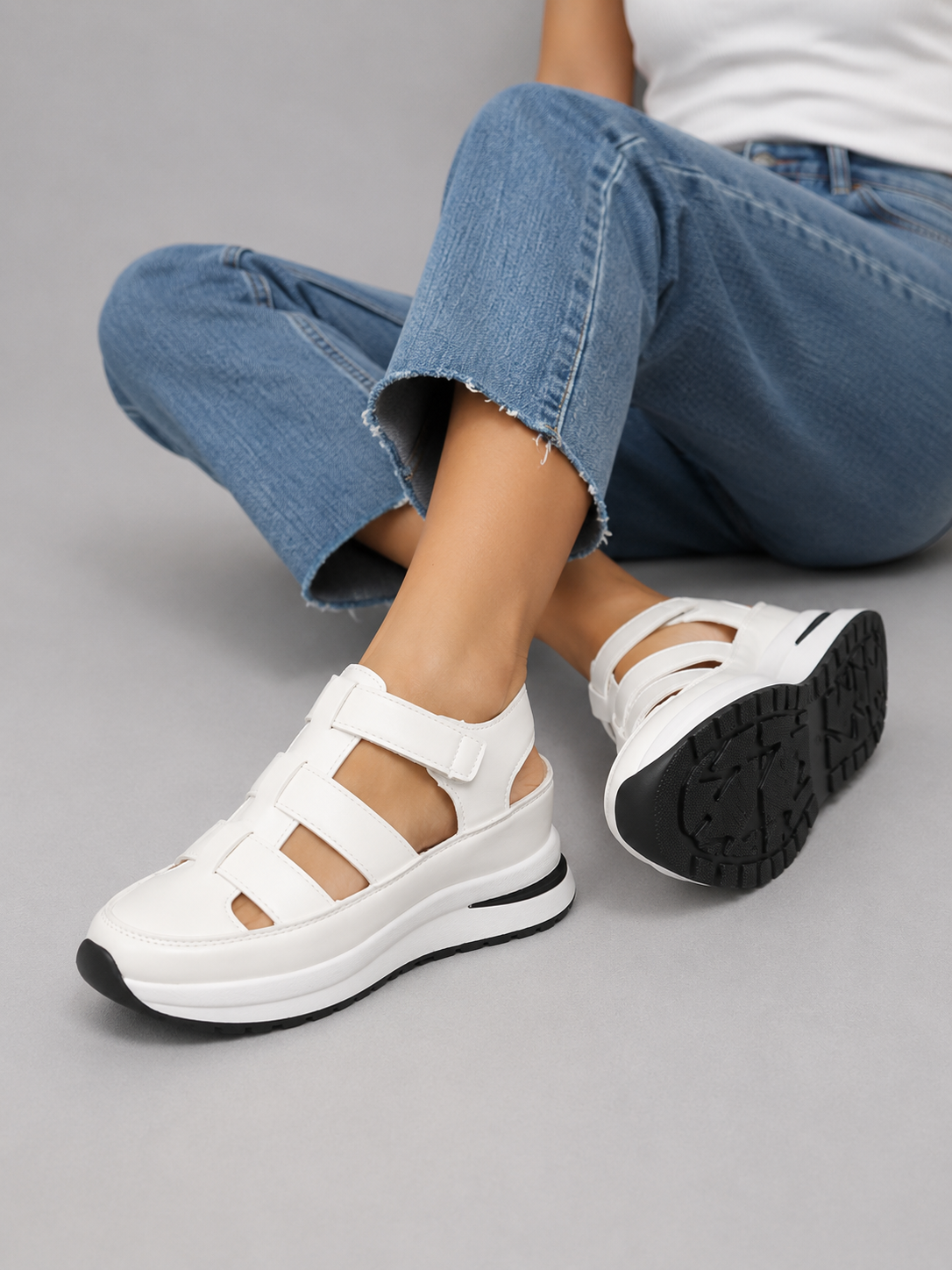 Ali | Platform Sandaler Med Velcrorem Og Lukket Tå