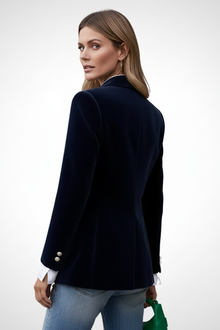 En Enkeltradet Skræddersyet Blazer med Revers