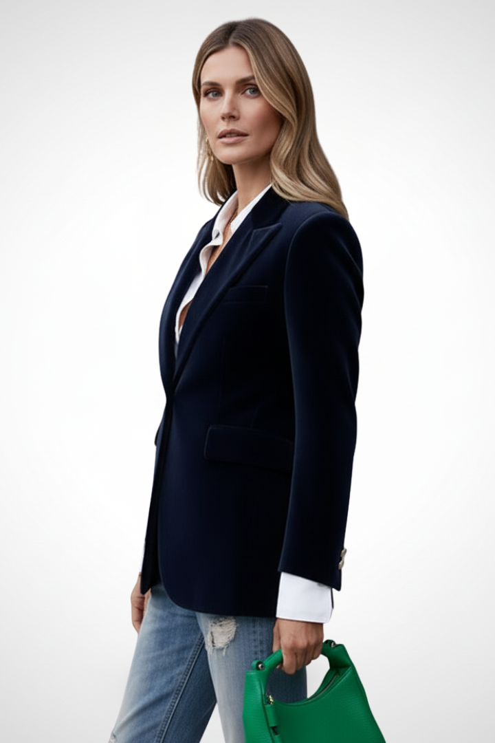 En Enkeltradet Skræddersyet Blazer med Revers