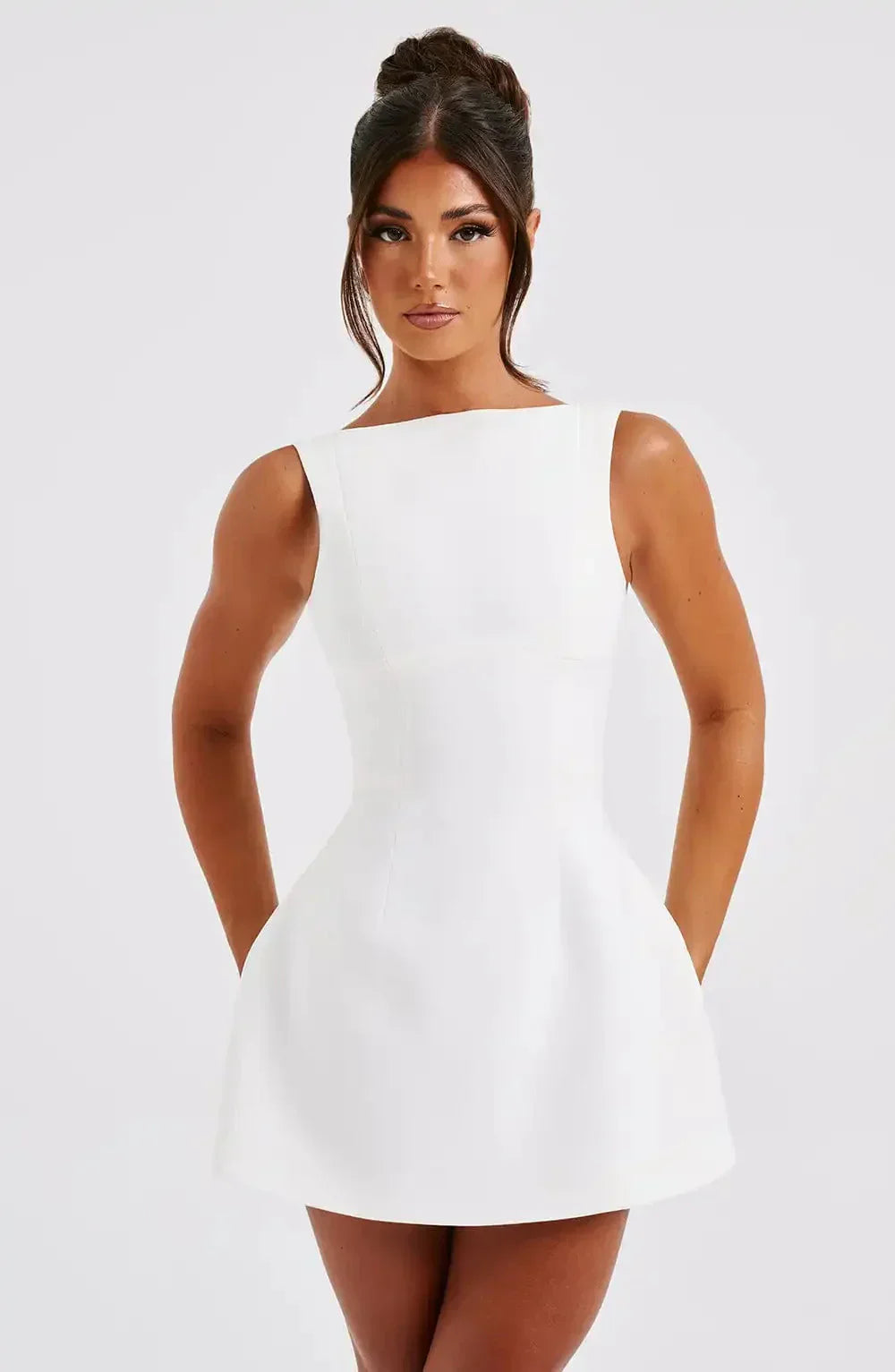Bianca | Åben Ryg Stropløs Bodycon Minikjole til Kvinder