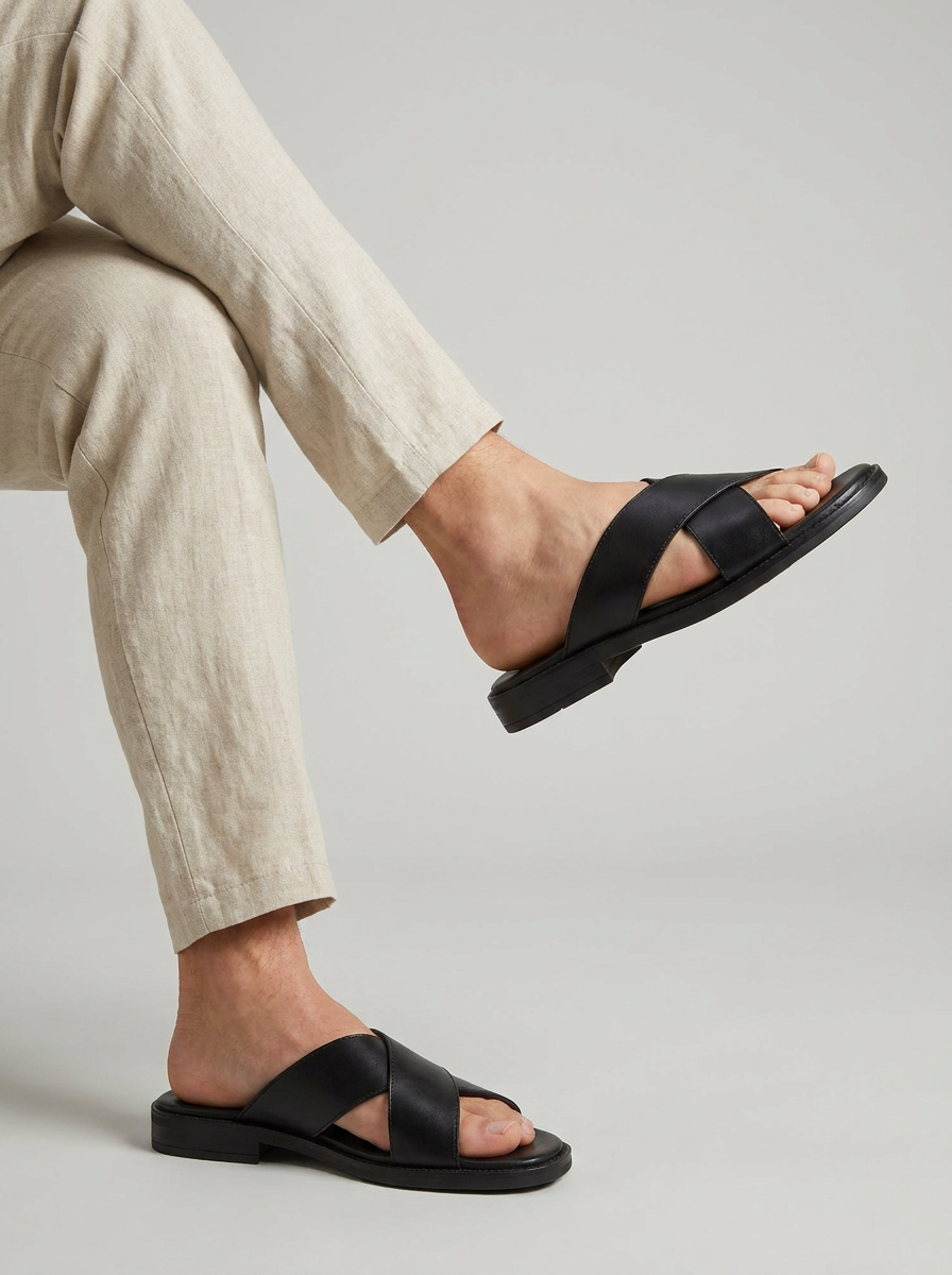 Lauren | Flade Sandaler Med Krydsremme Og Gummisål
