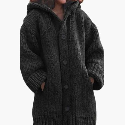 En Lang Cardigan med Hætte og Åben Front