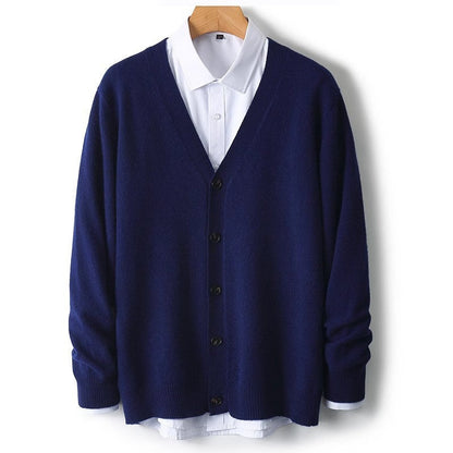 En Herre Strik Cardigan med V-hals og Knapper