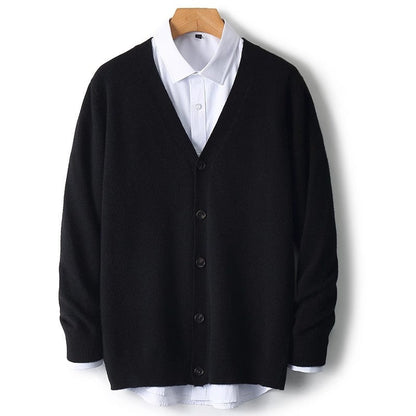 En Herre Strik Cardigan med V-hals og Knapper