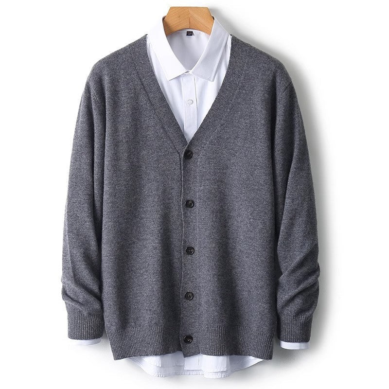 En Herre Strik Cardigan med V-hals og Knapper